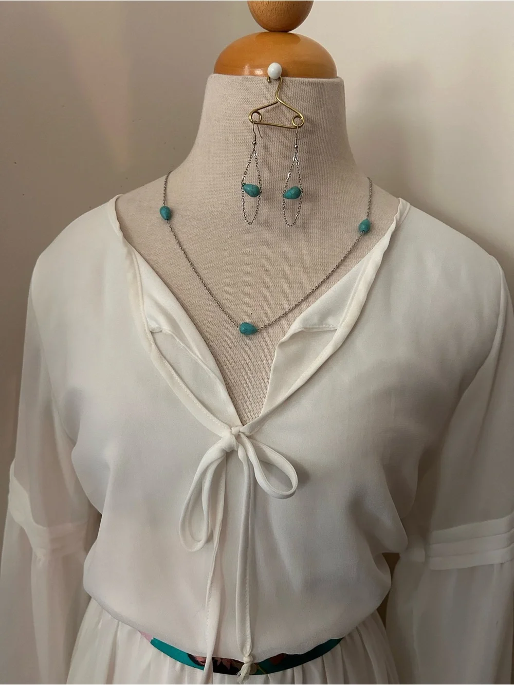 Howlite Genuine Gemstone Chain Necklace & Earrings Set - Stainless Steel